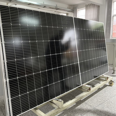 CE TUV Sertifikası 3 Diyot MC 4 25 Tek Kristal Silikon için 450 Watt Güneş Paneli